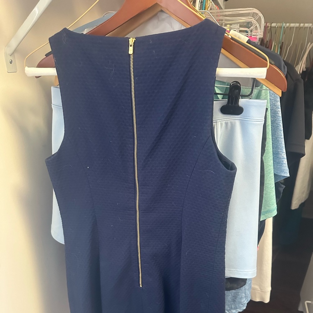 Size 00 Lilly Pulitzer Navy with other fun color accents